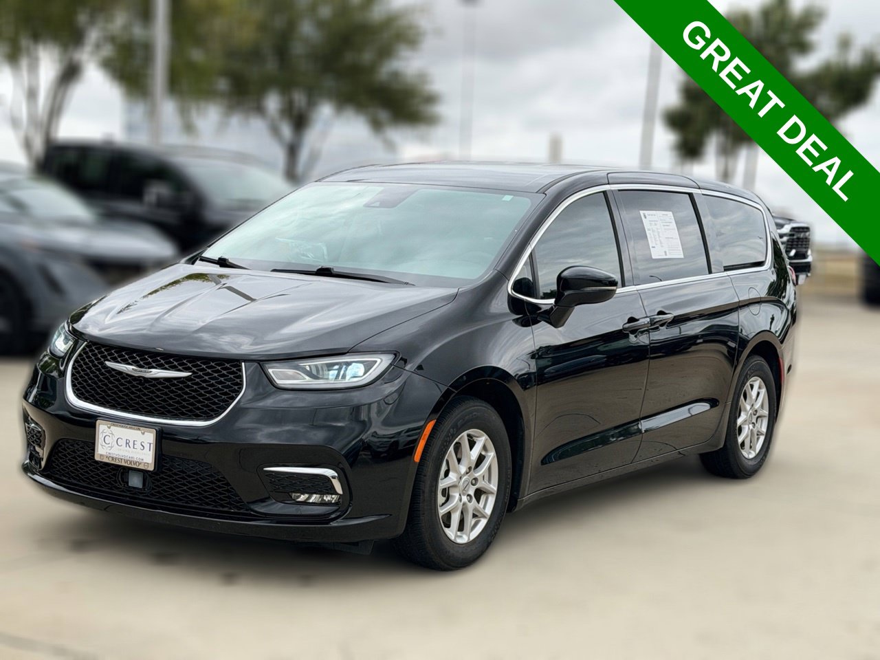 Used 2024 Chrysler Pacifica Touring L Minivan/Van
