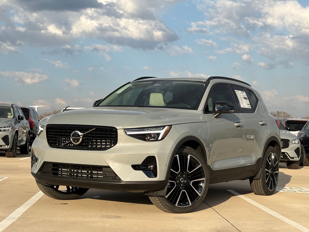 2026 Volvo XC40 B5 Plus SUV