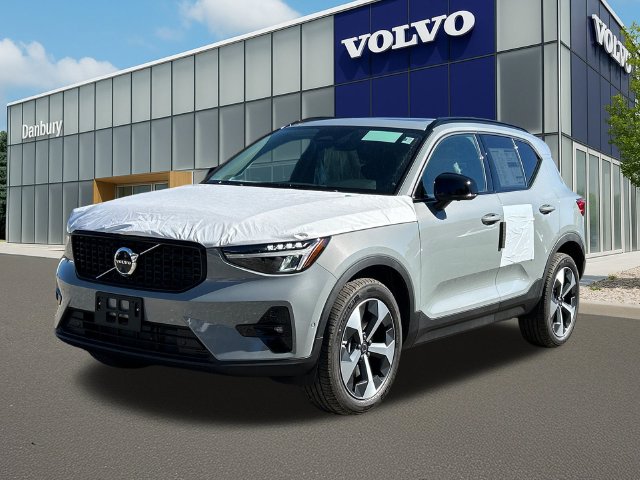 New 2026 Volvo XC40 B5 Plus SUV