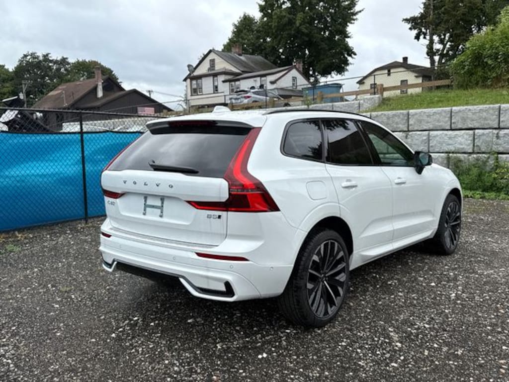 New 2027 Volvo XC60 B5 Ultra SUV