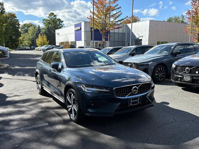 Certified 2025 Volvo V60 Cross Country B5 Plus Wagon