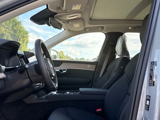 2026 Volvo XC90 Plus - Photo 9