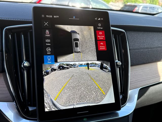 2026 Volvo XC90 Plus - Photo 15