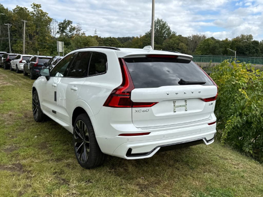 New 2027 Volvo XC60 B5 Ultra SUV