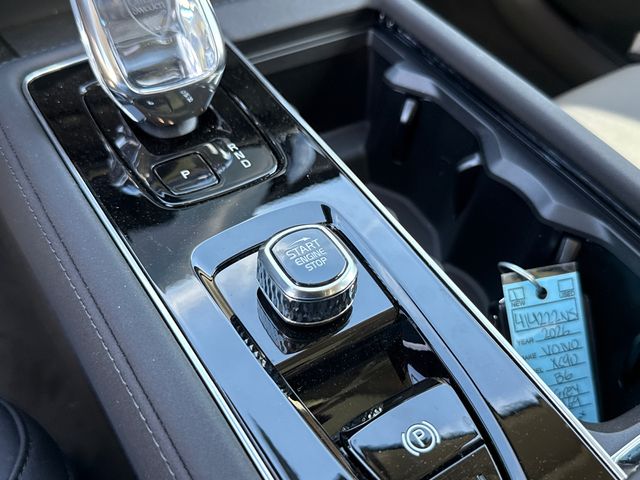 2026 Volvo XC90 Plus - Photo 18