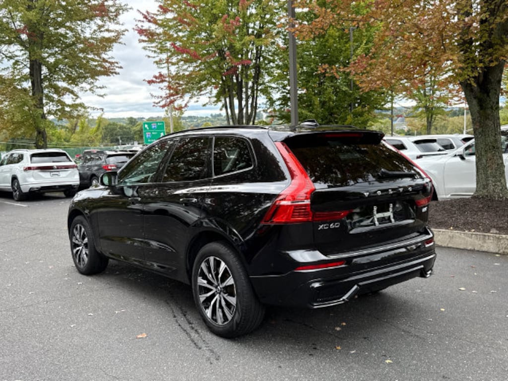 Certified 2024 Volvo XC60 B5 Core SUV