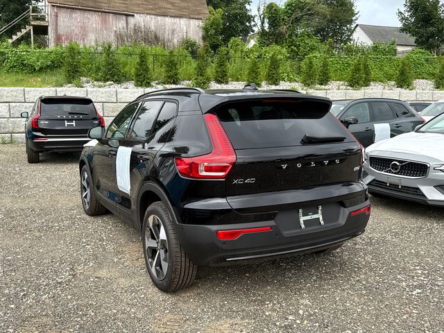 New 2026 Volvo XC40 B5 Plus SUV