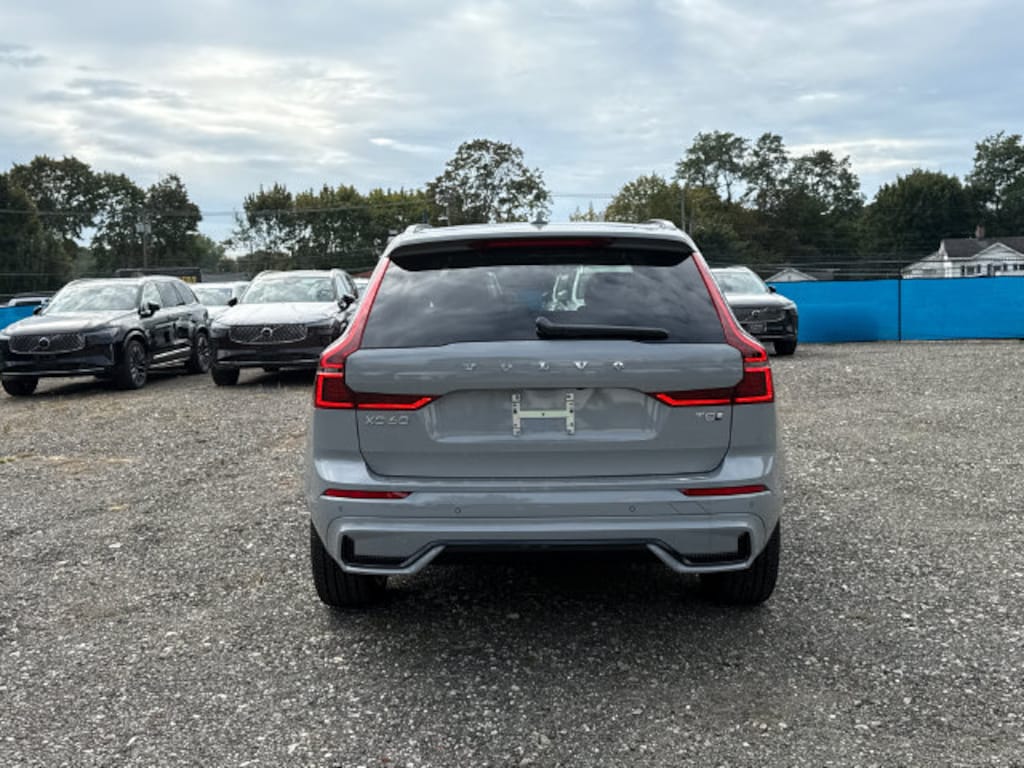 New 2027 Volvo XC60 plug-in hybrid T8 Ultra SUV