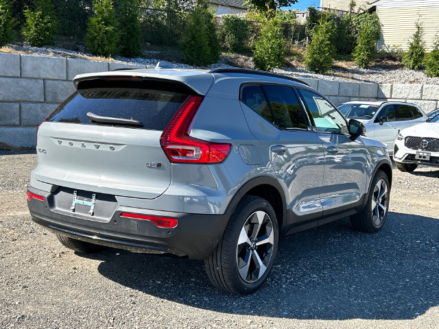 New 2026 Volvo XC40 B5 Plus SUV