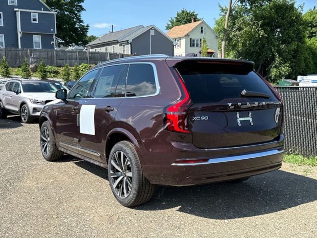 New 2026 Volvo XC90 B5 Core SUV