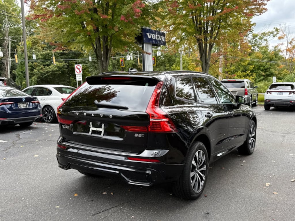 Certified 2024 Volvo XC60 B5 Core SUV