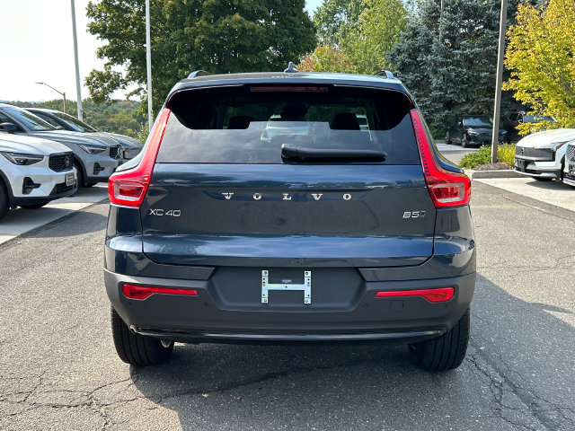 New 2026 Volvo XC40 B5 Ultra SUV
