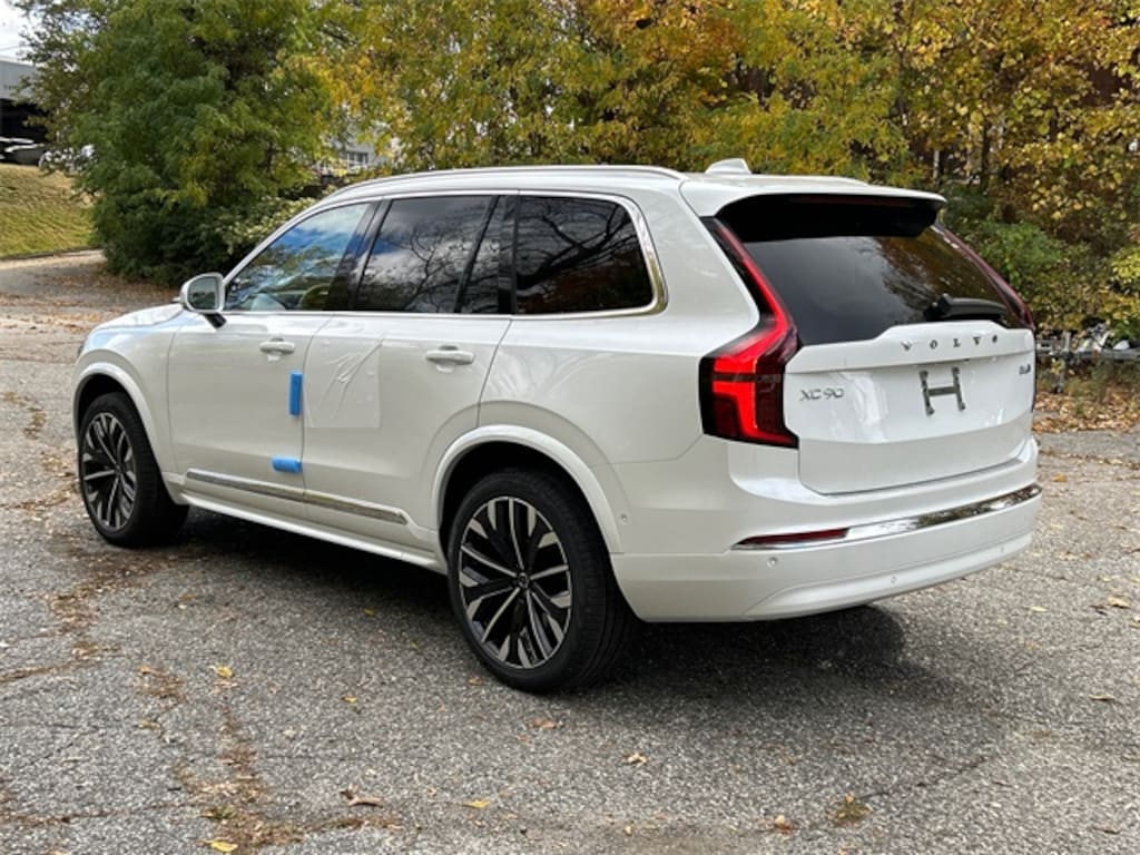 New 2026 Volvo XC90 B6 Plus 7-Seater SUV