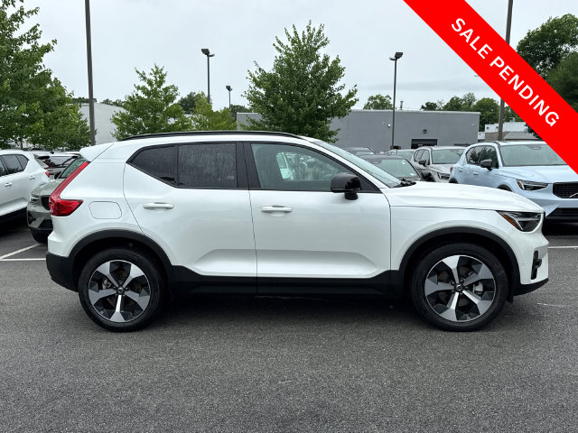 Used 2026 Volvo XC40 B5 Plus SUV