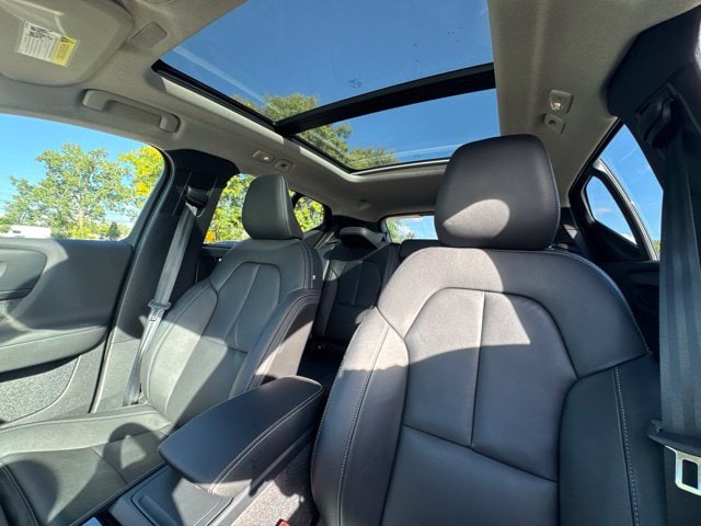2026 Volvo XC40 Ultra - Photo 19