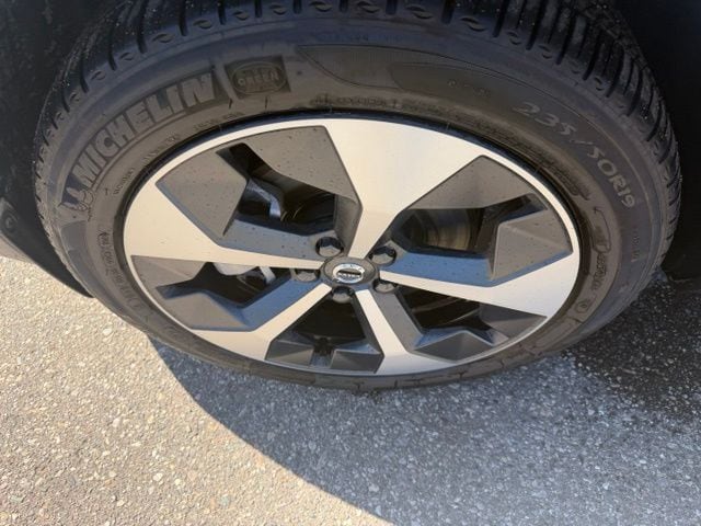 2026 Volvo XC40 Plus - Photo 12