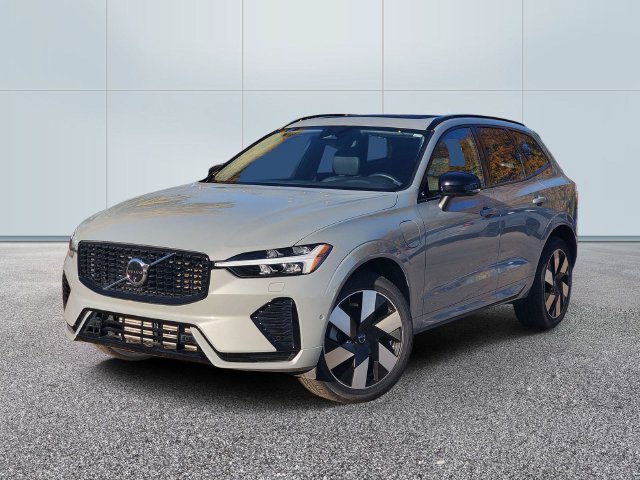 Volvo XC60 Plug-In Hybrid