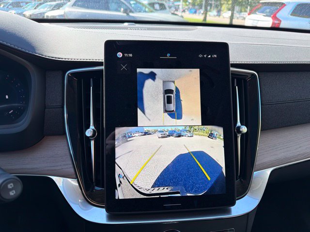 2026 Volvo XC90 Plus - Photo 14