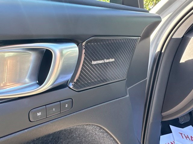 2026 Volvo XC40 Ultra - Photo 18