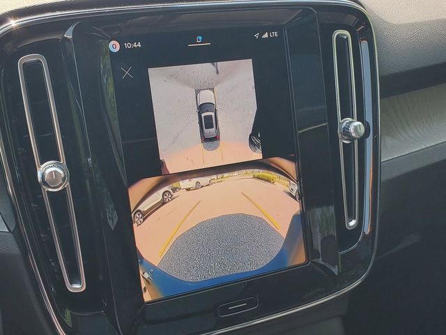 2026 Volvo XC40 Plus - Photo 23