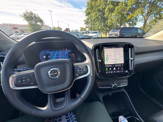2026 Volvo XC40 Ultra - Photo 13
