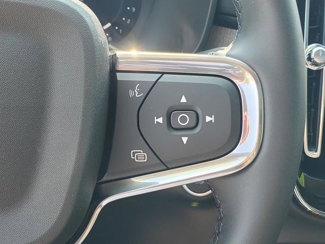 2026 Volvo XC40 Plus - Photo 20