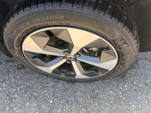 2026 Volvo XC40 Plus - Photo 10