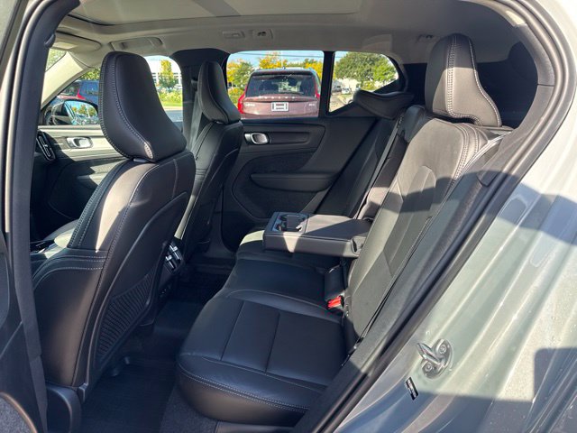2026 Volvo XC40 Ultra - Photo 10