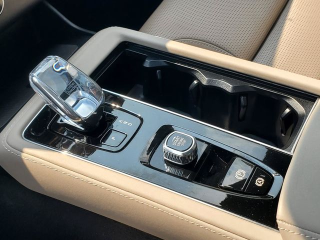 2026 Volvo XC90 Ultra - Photo 25