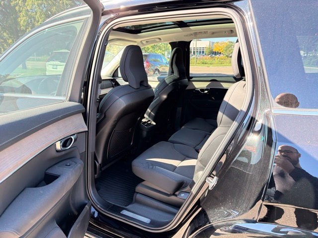 2026 Volvo XC90 Plus - Photo 7