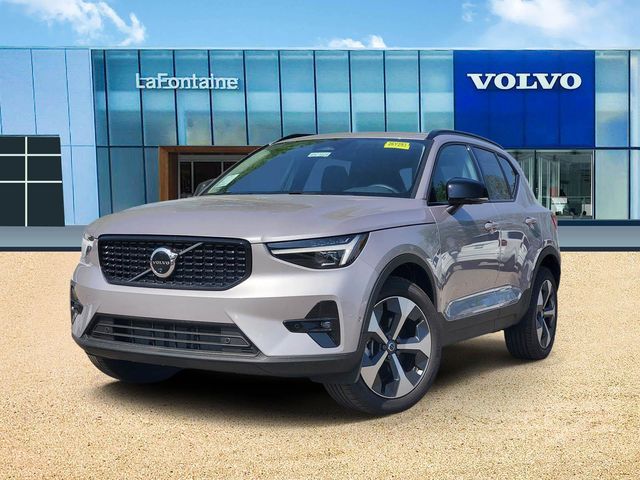 2026 Volvo XC40