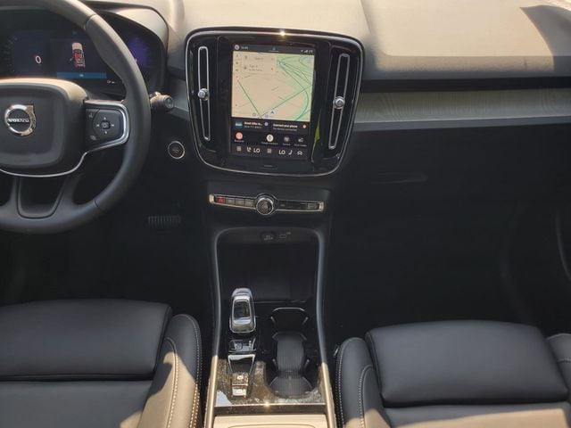 2026 Volvo XC40 Plus - Photo 31