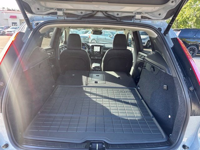 2026 Volvo XC40 Ultra - Photo 12