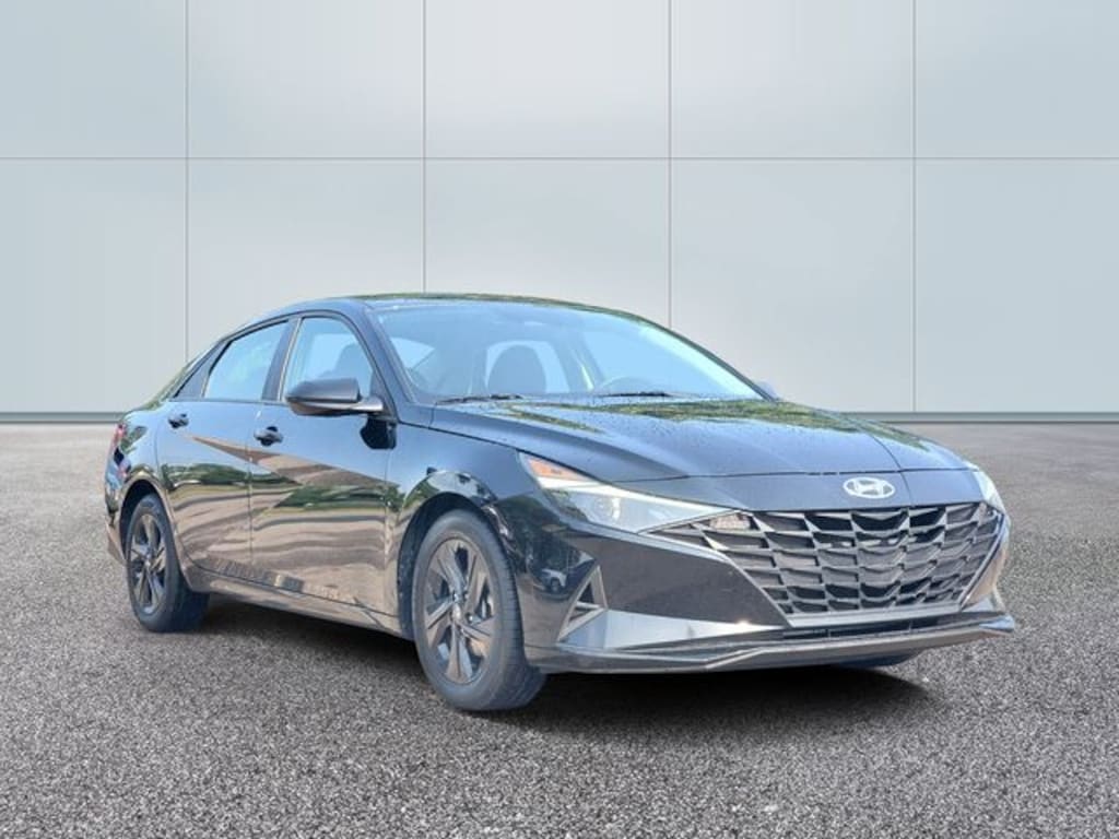 Used 2023 Hyundai Elantra SEL Sedan