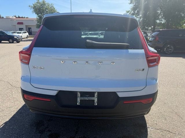 2026 Volvo XC40 Plus - Photo 8
