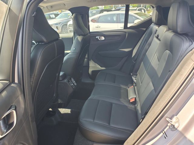 2026 Volvo XC40 Plus - Photo 27