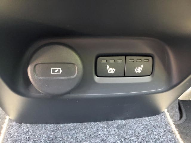 2026 Volvo XC40 Plus - Photo 32