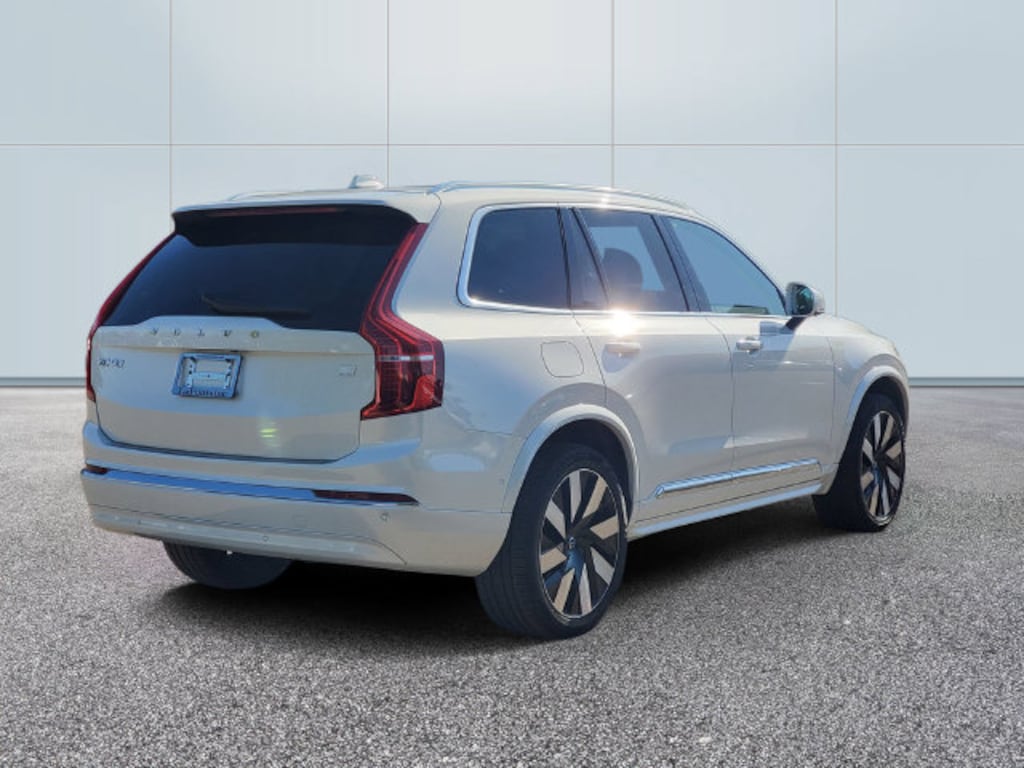 Certified 2024 Volvo XC90 Recharge Plug-In Hybrid T8 Plus Bright Theme 7 Passenger SUV
