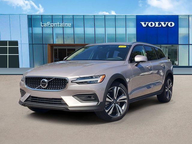 2026 Volvo V60 Cross Country Plus