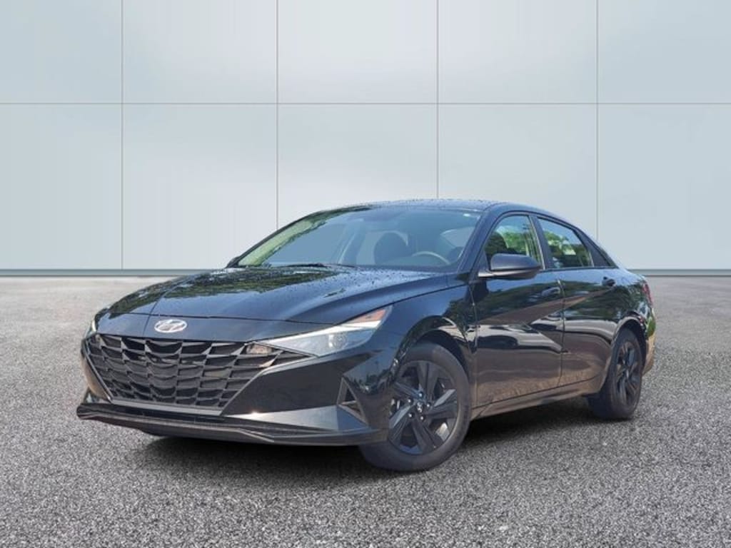 Used 2023 Hyundai Elantra SEL Sedan