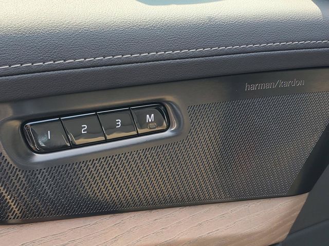 2026 Volvo XC90 Ultra - Photo 11