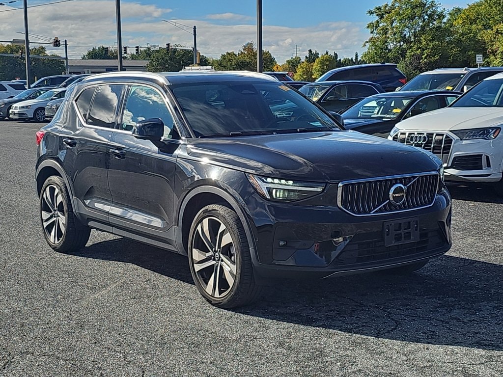 2023 Volvo XC40