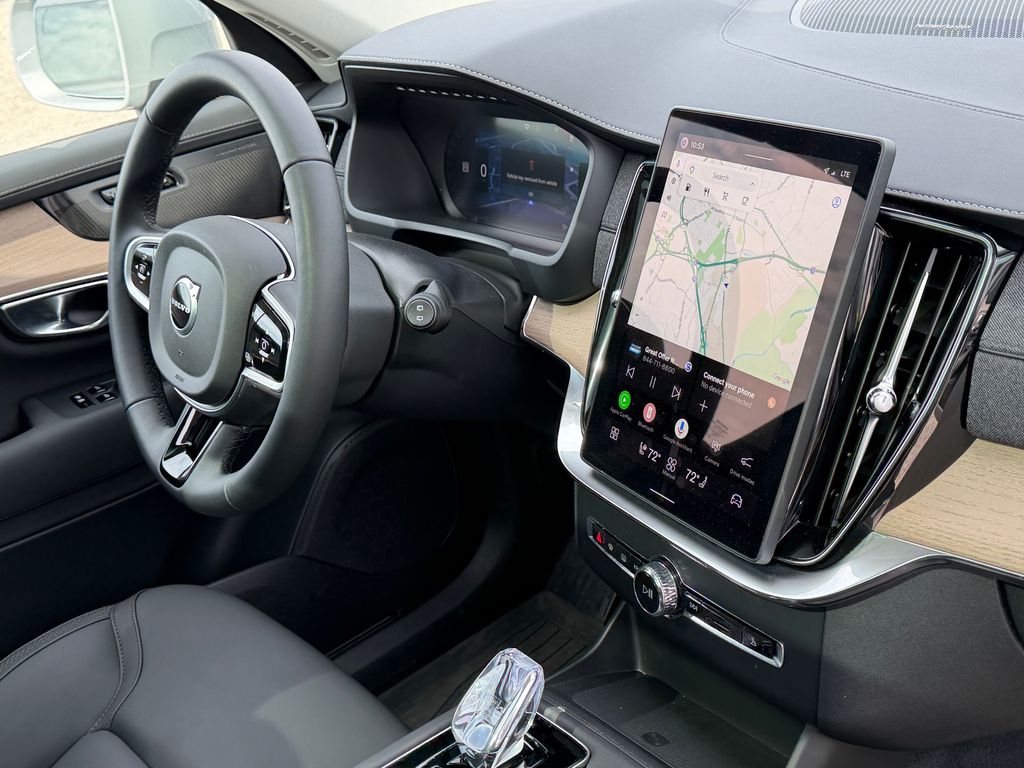 2026 Volvo XC90 Plus - Photo 7
