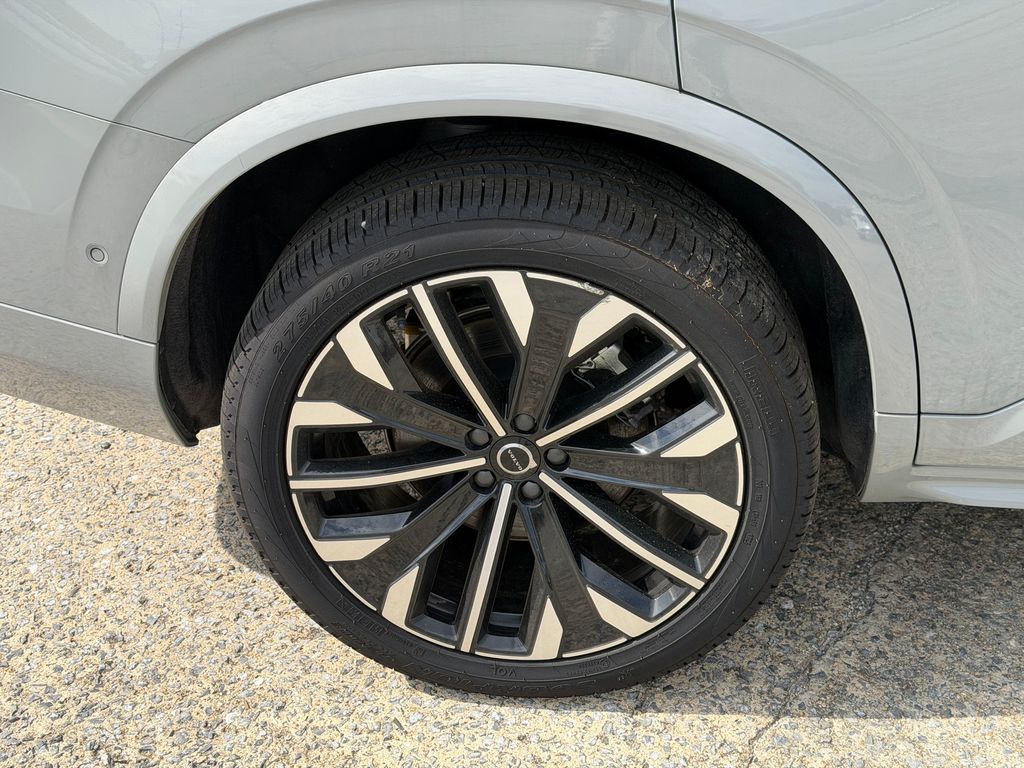2026 Volvo XC90 Plus - Photo 6