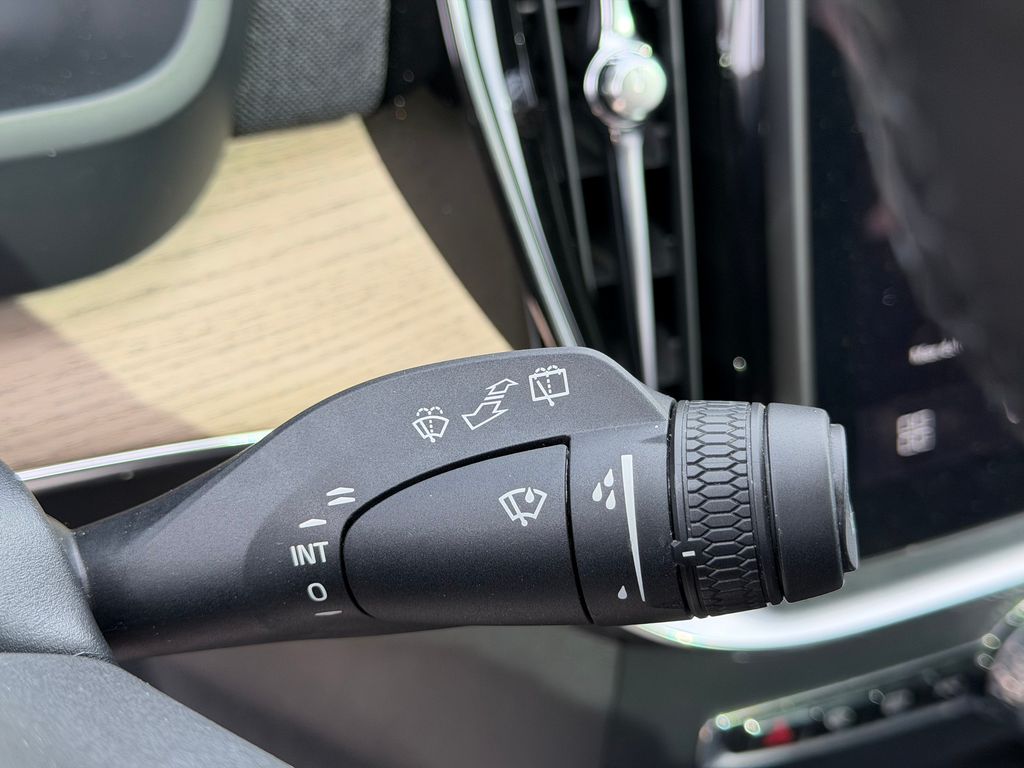 2026 Volvo XC90 Plus - Photo 29