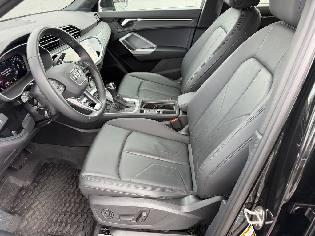Used 2024 Audi Q3 Premium SUV