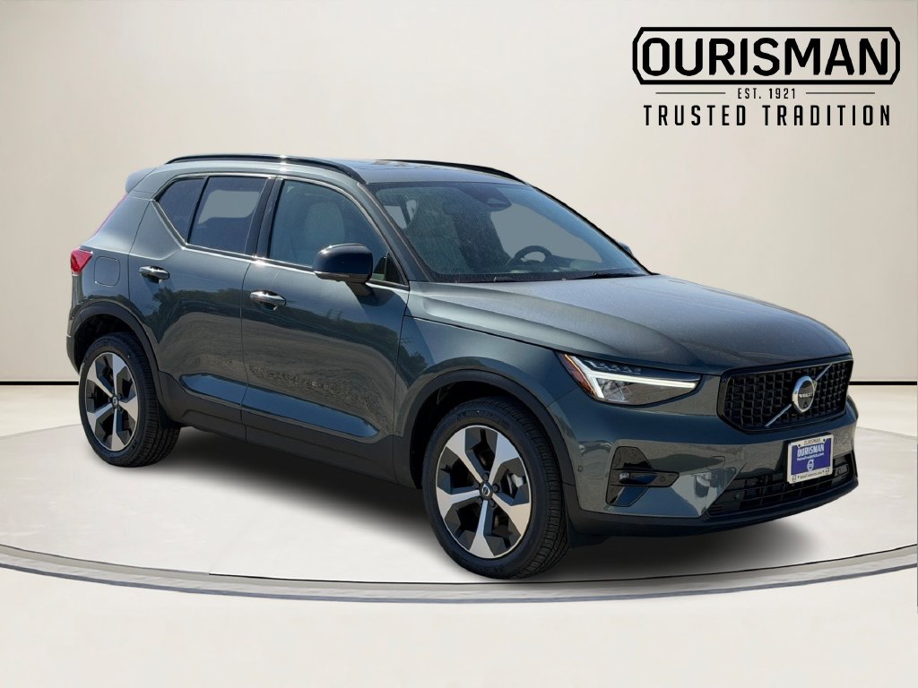 New 2026 Volvo XC40 B5 Plus SUV