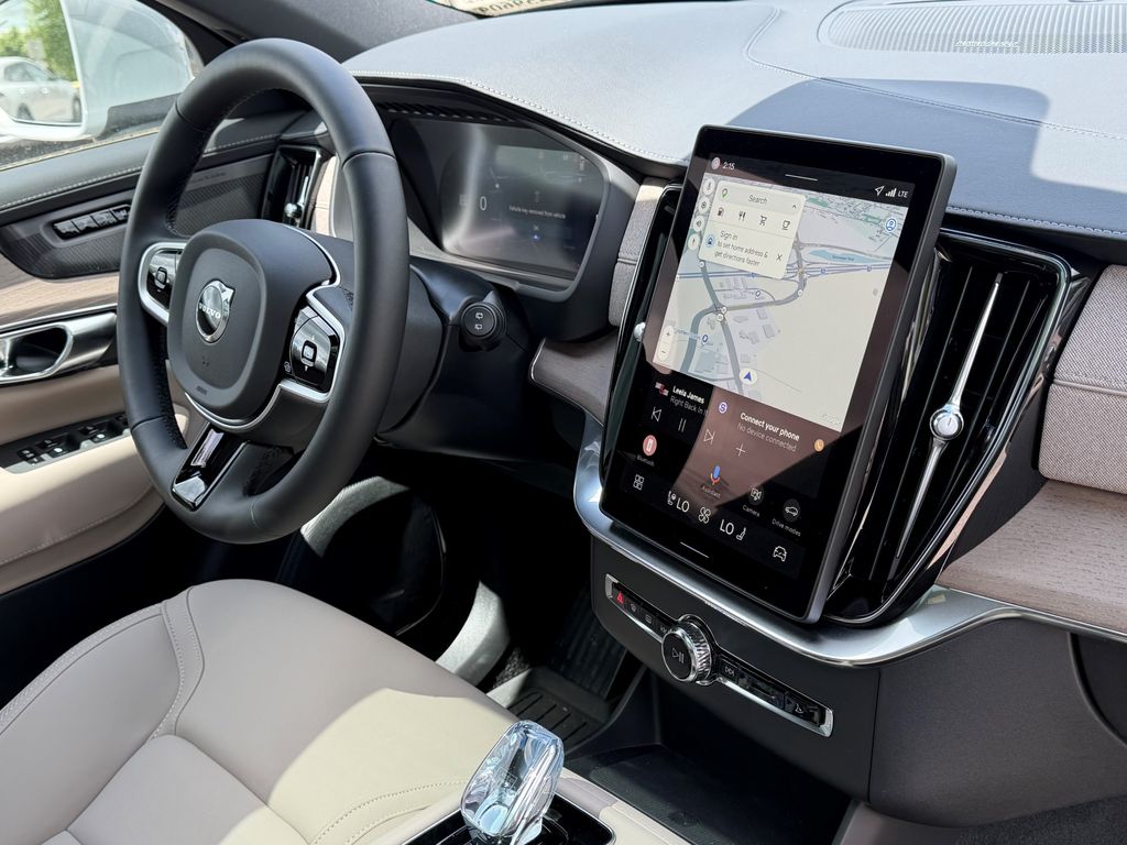 2026 Volvo XC90 Plus - Photo 6
