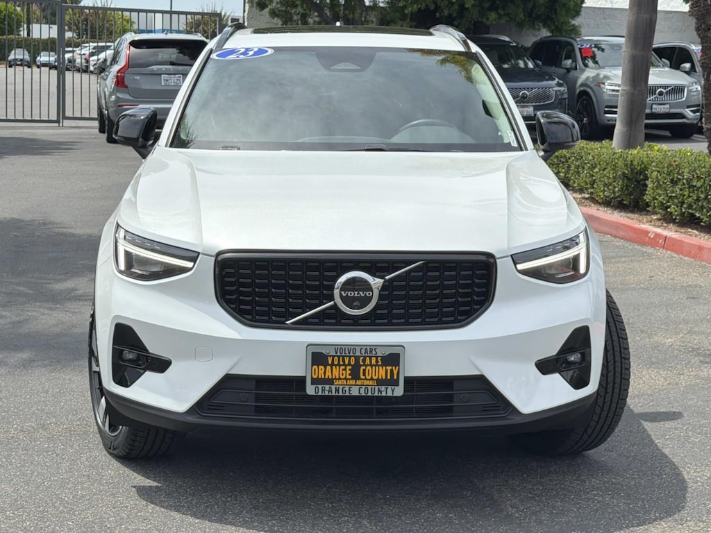 Certified 2023 Volvo XC40 B5 AWD Ultimate Dark Theme Sport Utility