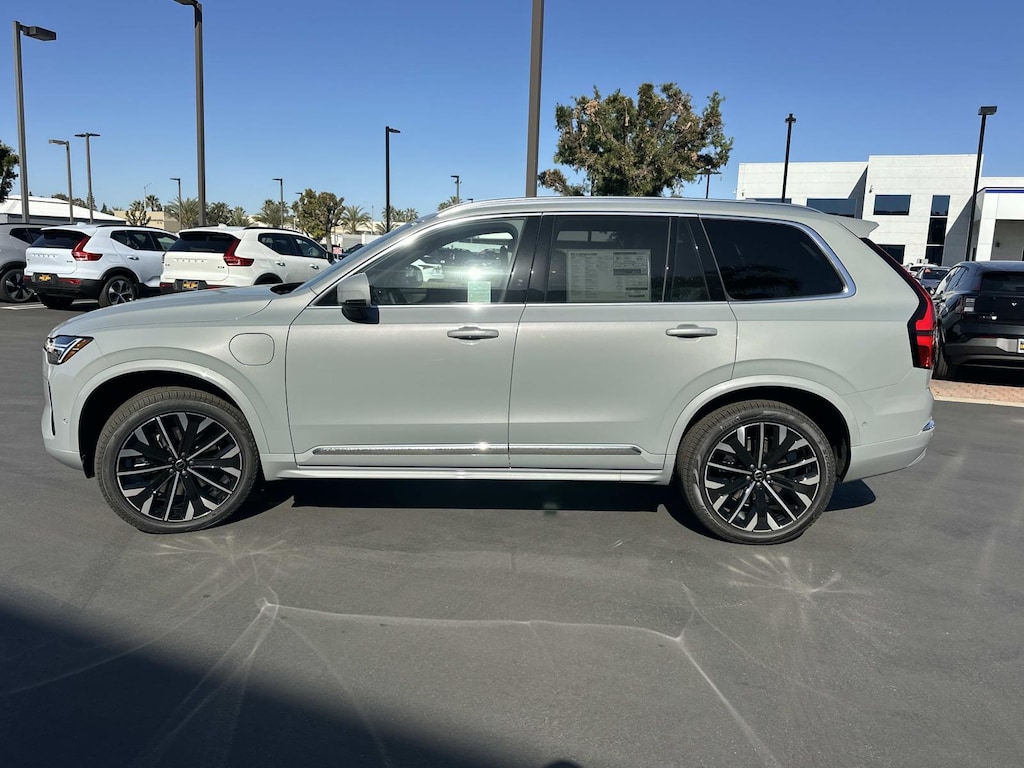 New 2026 Volvo XC90 plug-in hybrid T8 Plus 7-Seater SUV